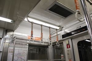 元先頭車部分の車内