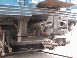 旧型密着連結器