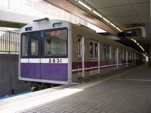 八尾南3番線に留置中の第31編成