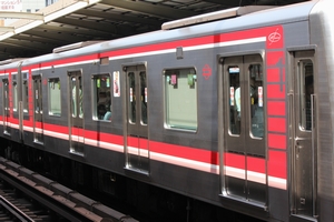 側面（近車製、窓枠部分が無塗装）