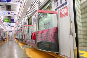 女性専用車両座席（第04～09編成）