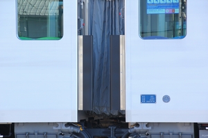 連結面転落防止装置