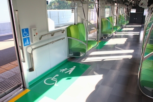 車椅子・ベビーカースペース（先頭車）