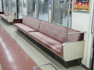 66系前期車座席