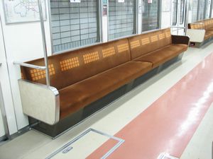 66系前期車座席更新車座席