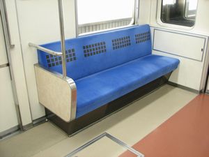 66系前期車座席更新車優先座席