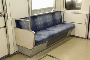 66系後期車優先座席