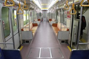 車内（桜編成）