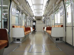 70系前期車車内