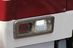 8903号車で試験されたLED前照灯