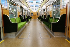 9000形車内（第03編成）