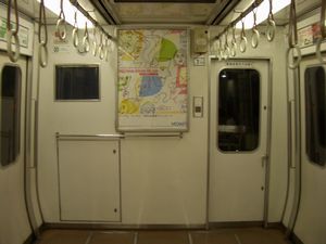 車内運客仕切部（車体更新前）