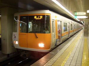 貸出運用に就く第21編成