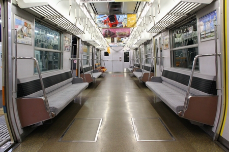 車内（座席灰色化後）