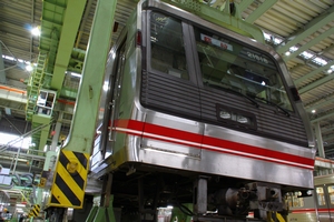 第18編成のみウォッシャー液口が乗務員室扉横に