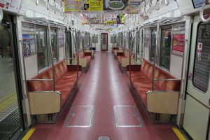 車内（内装変更車、薄にぎわい）