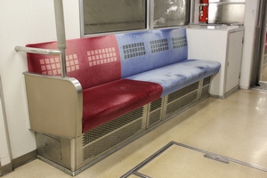 優先座席（元OTS100系編成）