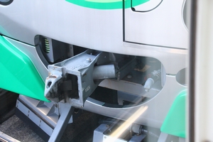 前面連結器胴受け未塗装編成