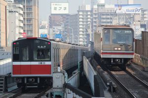 �]�����]�ށ@���g���