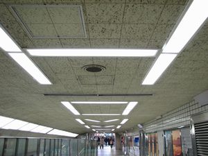 �uHOMMACHI�v�̔z��̌u�����@���g���