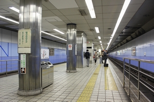 ホーム(西梅田方から) <拡大可>