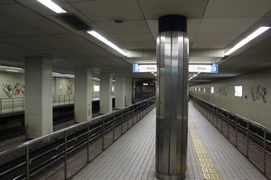 ホーム(西梅田方から) <拡大可>